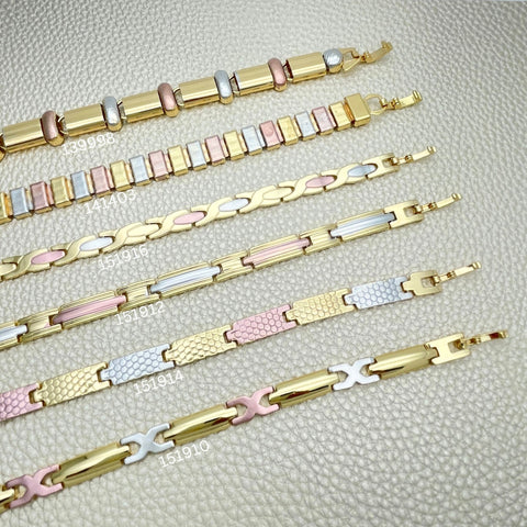 12 pulseras tricolores sólidas ($8.33 cada una) por $100 Gold Layered