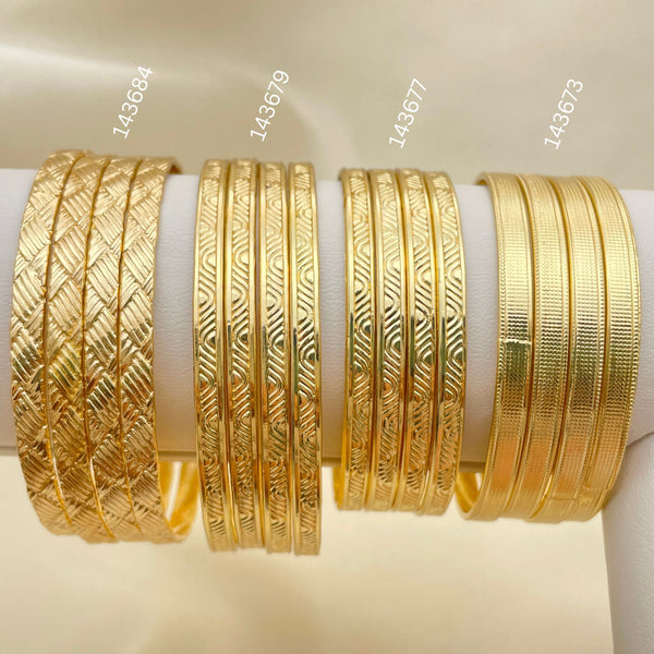 15 Assorted Gold Semanarios in Oro Laminado Gold Filled ($6.67 each) for $100 Gold Layered