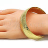 Oro Laminado Individual Bangle, Gold Filled Style Diamond Cutting Finish, Golden Finish, 5.229.012