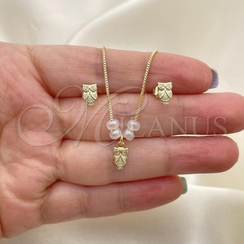 Oro Laminado Earring and Pendant Adult Set, Gold Filled Style Owl and Box Design, with White Mother of Pearl, Polished, Golden Finish, 10.09.0043