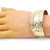 Oro Laminado Individual Bangle, Gold Filled Style Chunky Design, Diamond Cutting Finish, Golden Finish, 07.122.0001