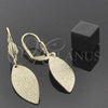 Oro Laminado Dangle Earring, Gold Filled Style Leaf Design, Matte Finish, Golden Finish, 5.074.010