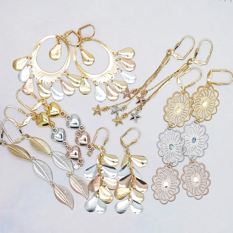 Juego de 30 aretes largos tricolores ($3.00 c/u) Estilos mixtos variados