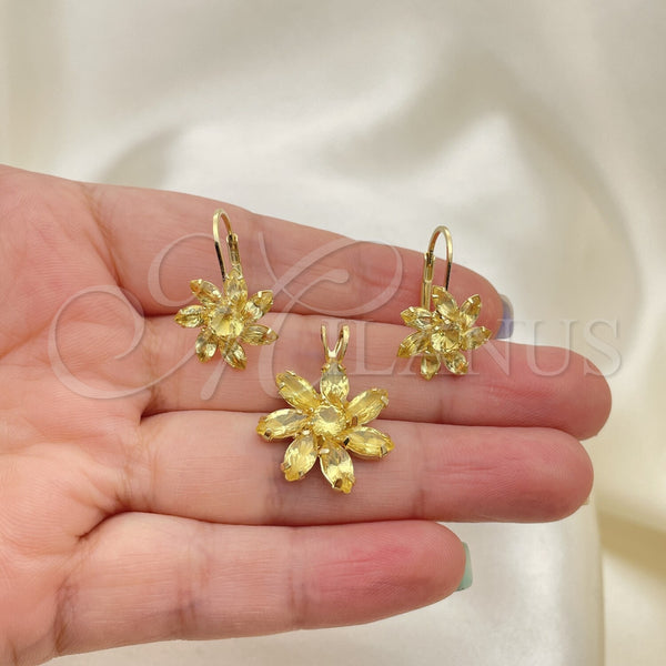 Oro Laminado Earring and Pendant Adult Set, Gold Filled Style Flower Design, with White Cubic Zirconia, Polished, Golden Finish, 5.056.002