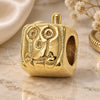 Oro Laminado Love Link Pendant, Gold Filled Style Polished, Golden Finish, 05.179.0022