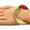 Oro Laminado Individual Bangle, Gold Filled Style Diamond Cutting Finish, Golden Finish, 07.156.0053 (25 MM Thickness, One size fits all)