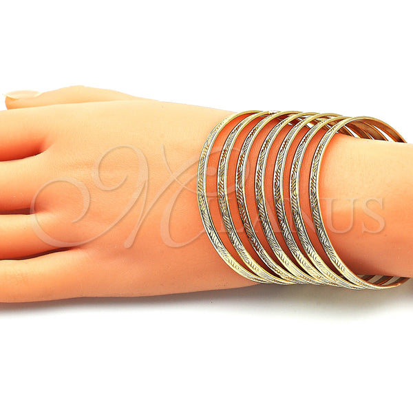 Gold Filled Jewelry — Semanario Bangle Polished 07. 05 MM Thickness Size — alternate product view — SKU 143677 | Oro Laminado joyería — Semanario Bangle pulido 07. 05 MM Thickness Size — SKU 143677