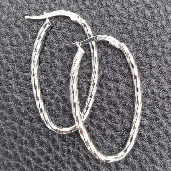Sterling Silver Hoop Earrings — Medium Hoop Twist Design Diamond Cutting 02. — main product view — SKU 147175 | Plata 925 aretes de aro — Medium Hoop Twist diseño Diamond Cutting 02. — SKU 147175