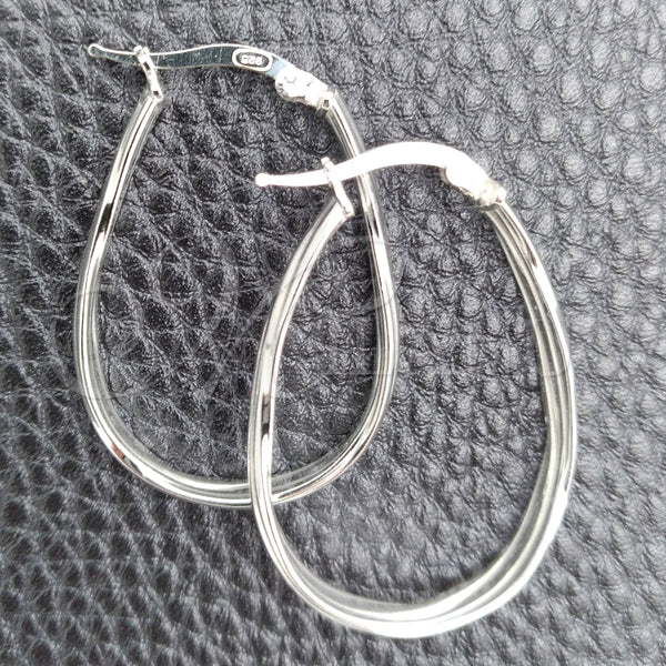 Sterling Silver Hoop Earrings — Medium Hoop Polished 02. — main product view — SKU 147217 | Plata 925 aretes de aro — Medium Hoop pulido 02. — SKU 147217