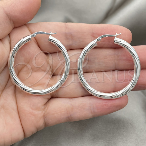 Sterling Silver Hoop Earrings — Medium Hoop Twist Design Diamond Cutting 02. — alternate product view — SKU 147275 | Plata 925 aretes de aro — Medium Hoop Twist diseño Diamond Cutting 02. — SKU 147275