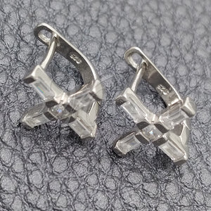 Sterling Silver Ring — Leverback Earring Cross Design with White Cubic Zirconia — main product view — SKU 147430 | Plata 925 anillo — Leverback Earring cruz diseño with blanco Cubic Zirconia — SKU 147430
