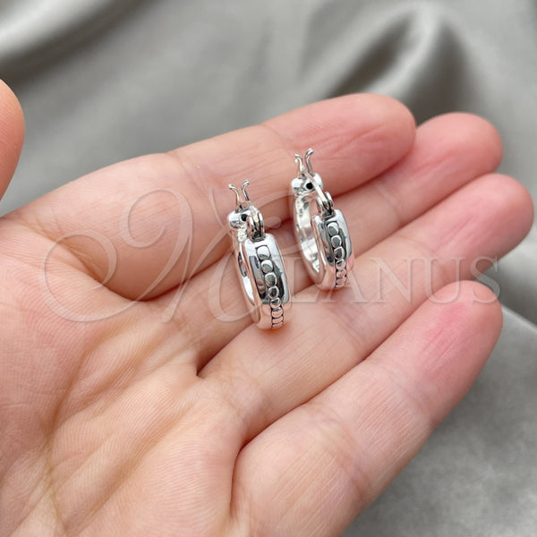 Sterling Silver Hoop Earrings — Small Hoop Polished 02. — alternate product view — SKU 147447 | Plata 925 aretes de aro — Small Hoop pulido 02. — SKU 147447