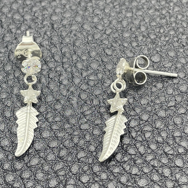 Sterling Silver Ring — Long Earring Leaf Design with White Cubic Zirconia — main product view — SKU 150347 | Plata 925 anillo — Long Earring Leaf diseño with blanco Cubic Zirconia — SKU 150347