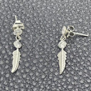 Sterling Silver Ring — Long Earring Leaf Design with White Cubic Zirconia — main product view — SKU 150349 | Plata 925 anillo — Long Earring Leaf diseño with blanco Cubic Zirconia — SKU 150349