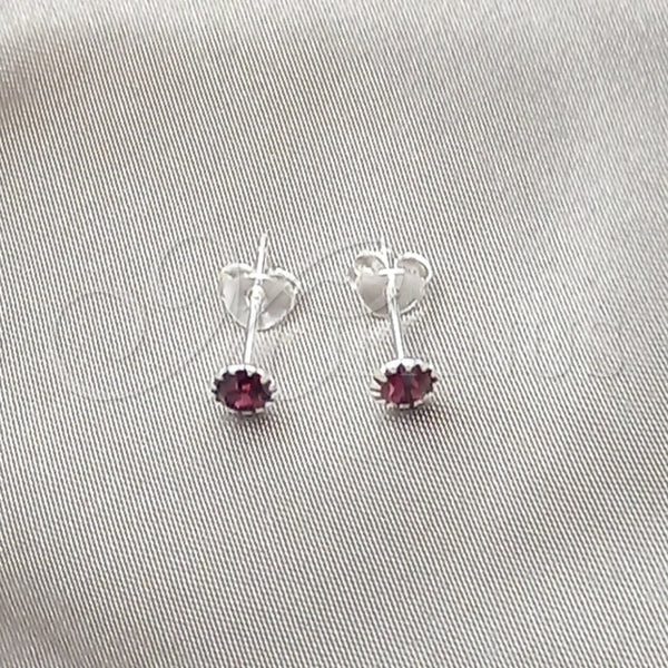 Sterling Silver Ring — Stud Earring with Dark Amethyst Cubic Zirconia Polished — main product view — SKU 151585 | Plata 925 anillo — Stud Earring with Dark Amethyst Cubic Zirconia pulido — SKU 151585
