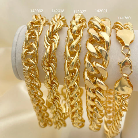 15 Assorted ChunkyFancy Couture Bracelets in Oro Laminado Assorted ($6.67 each) for $100 Gold Layered