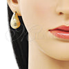 Oro Laminado Stud Earring, Gold Filled Style Teardrop Design, Diamond Cutting Finish, Golden Finish, 02.213.0597