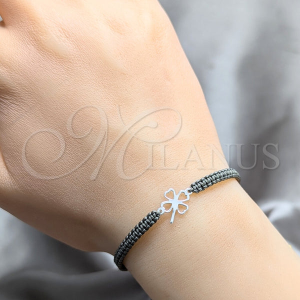 Sterling Silver Bracelet — Adjustable Bolo Bracelet Four-leaf Clover and Ball Design — alternate product view — SKU 158553 | Plata 925 brazalete — Adjustable Bolo Bracelet Four-leaf Clover and Ball diseño — SKU 158553