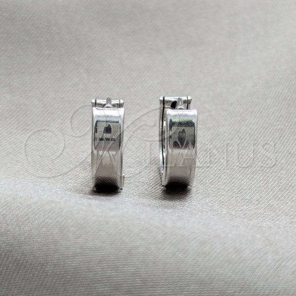 Stainless Steel Hoop Earrings — Huggie Hoop Four-leaf Clover Design Polished 02.63. — main product view — SKU 160578 | Acero Inoxidable aretes de aro — Huggie Hoop Four-leaf Clover diseño pulido 02.63. — SKU 160578