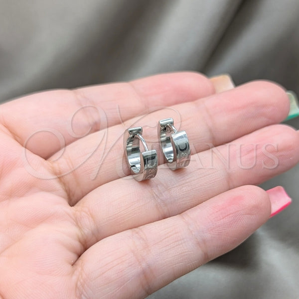 Stainless Steel Hoop Earrings — Huggie Hoop Polished 02.63. — alternate product view — SKU 160615 | Acero Inoxidable aretes de aro — Huggie Hoop pulido 02.63. — SKU 160615