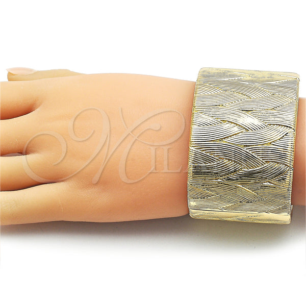 Gold Filled Jewelry — Individual Bangle Twist Design Diamond Cutting 07. 45 — alternate product view — SKU 162802 | Oro Laminado joyería — Individual Bangle Twist diseño Diamond Cutting 07. 45 — SKU 162802