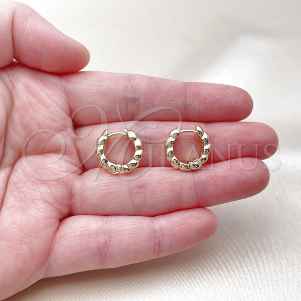 Gold Filled Hoop Earrings — Huggie Hoop Twist Design Polished 02. — alternate product view — SKU 163740 | Oro Laminado aretes de aro — Huggie Hoop Twist diseño pulido 02. — SKU 163740