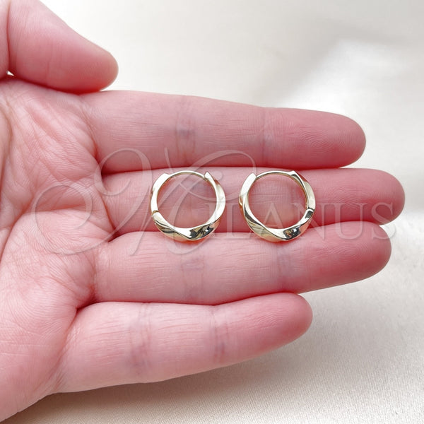 Gold Filled Hoop Earrings — Huggie Hoop Twist Design Polished 02. — alternate product view — SKU 163788 | Oro Laminado aretes de aro — Huggie Hoop Twist diseño pulido 02. — SKU 163788